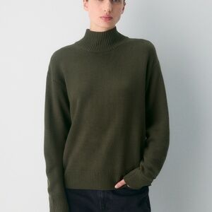 Aritzia Essential Merino Wool Mockneck Sweater – Dark Olive (2XS)
